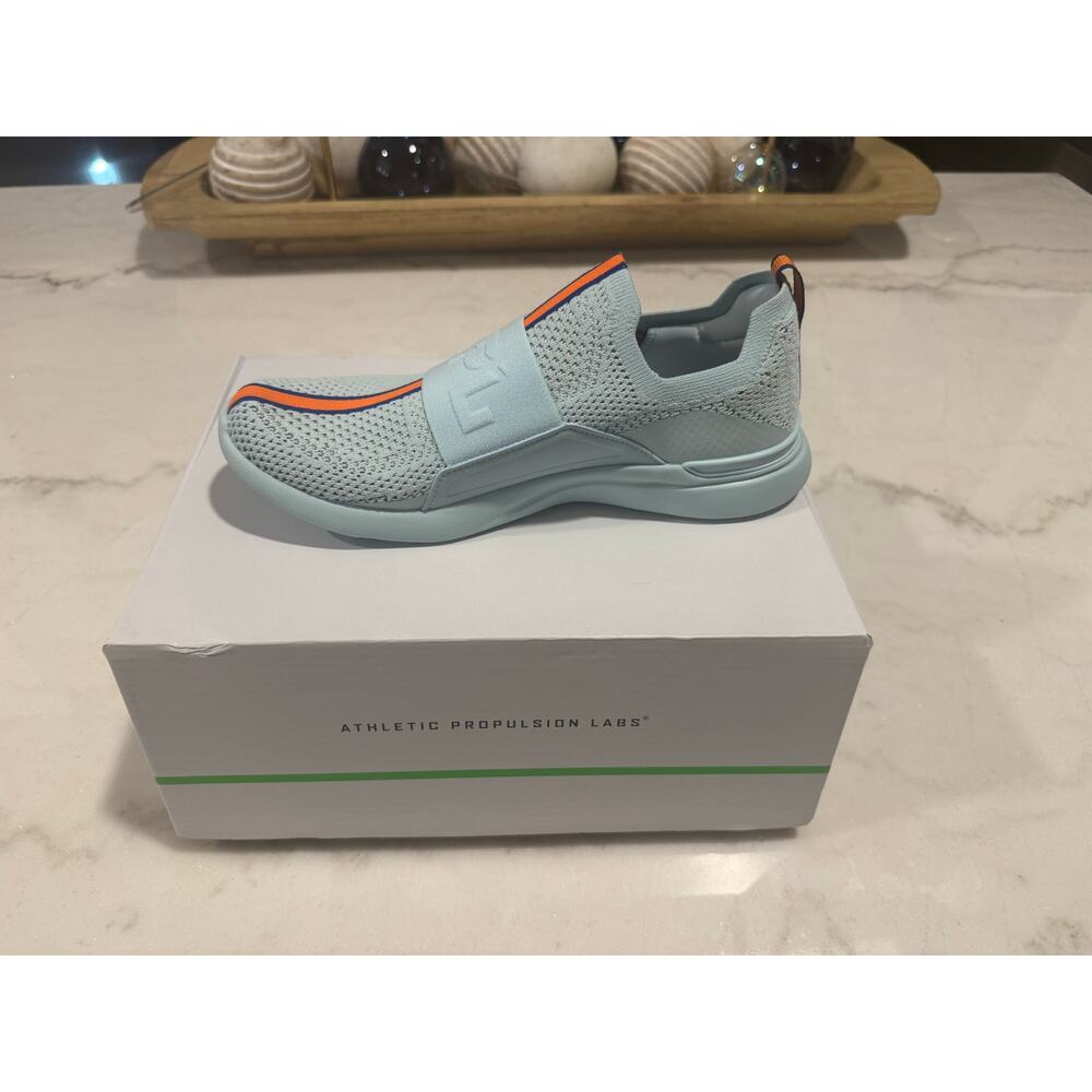 APL TechLoom Bliss Sneakers - Gulf Blue / Orange Racer - Size 7 / EUR 37 NEW - Picture 2 of 8